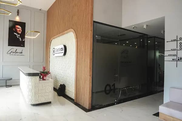 Cadde Diş Bergama Özel Ağız ve Diş Sağlığı Polikliniği - Diş Kliniği - İzmir Bornova
