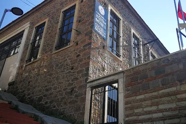 Cumhuriyet Eğitim Müzesi - Müze - İzmir Konak