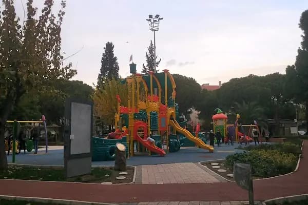 Kılıçreis İhsan Alyanak Parkı - Park - İzmir Konak