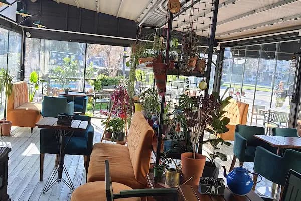 Zat Kahve Balçova | Doğum Günü Kutlamaları | Özel Gün Kutlamaları | Evlilik Teklifi | Coffee - Kafe - İzmir Balçova