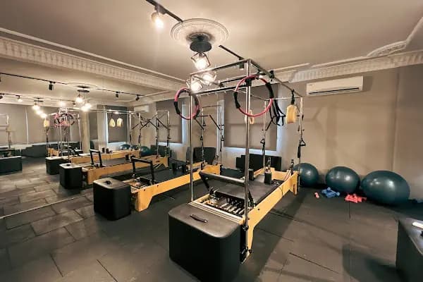 Feyza Mırık Reformer Stüdyo - Pilates Salonu - Antalya Alanya