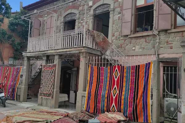 Bergama Belediyesi - Belediye Binası - İzmir Bayraklı