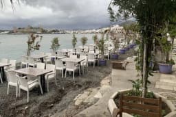 Penguen Cafe Restaurant