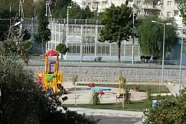 Ahmet Gülhan Futbol Sahası - Stadyum - İzmir Beydağ