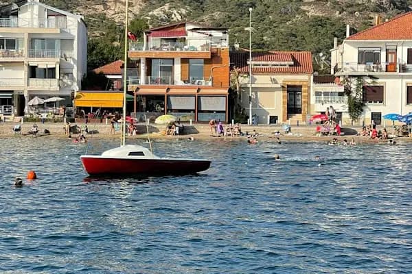 Foça Antik Otel - Otel - İzmir Bayraklı