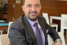 Op. Dr. Ahmet OKYAY
