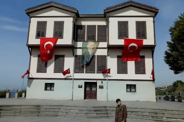 Ulusal Egemenlik Parkı Ve Atatürk Evi Müzesi - Müze - İstanbul Sultangazi