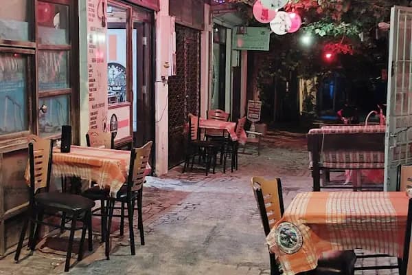 Arasta_nargile_evi - Kafe - İzmir Bergama