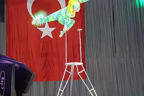 Bağcılar Adalet Turan Spor Salonu - Spor salonu - İstanbul Avcılar