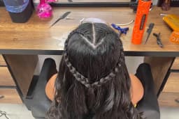 Burcu Yılmaz HAİR AND BEAUTY SALON