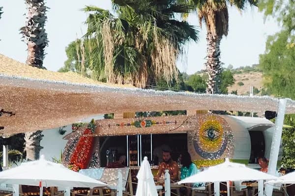 Surfer Caravan Beach - Restoran - Muğla Bodrum