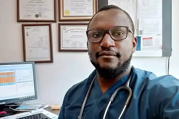 Uzm. Dr. Muhammed B. Jaiteh, İç Hastalıkları Uzmanı - Doktor - Antalya Konyaaltı