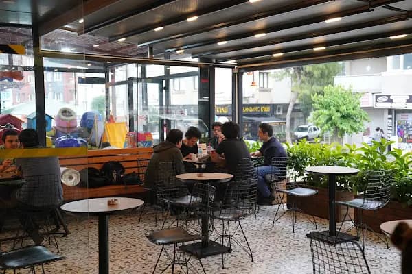 Black Hole Coffee - Kafe - İzmir Buca