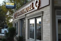 Blue Reina Hotel
