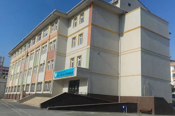 Aşık Şenlik Ortaokulu - Okul - İstanbul Gaziosmanpaşa
