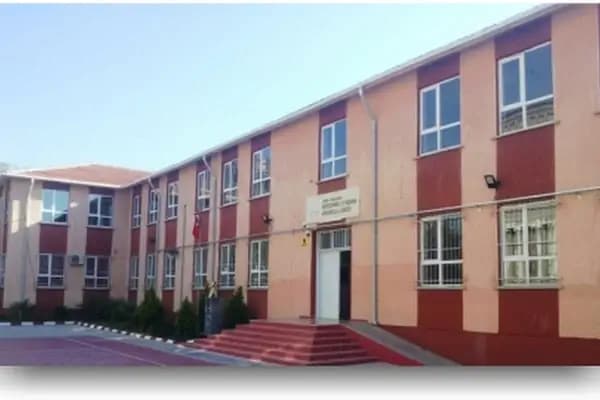 Bergama 13 Nisan Anadolu Lisesi - Eğitim - İzmir Bergama
