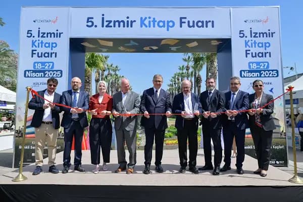 İzkitap İzmir Kitap Fuarı - Fuar - İzmir Bergama