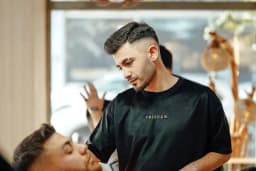 Fatih Demiröz Hair Designer Erkek Kuaförü Bağcılar İstanbul
