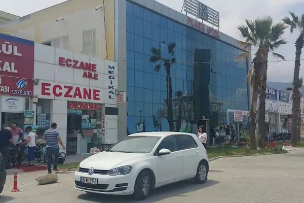 Aile Eczanesi - Eczane İçeren İşletme - İzmir Balçova