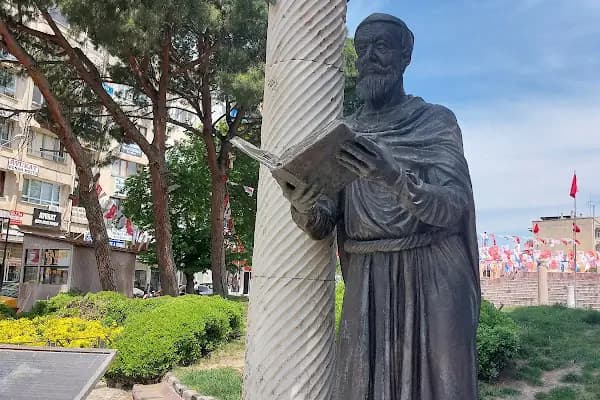 Cumhuriyet Meydanı - Amfitiyatro - İzmir Balçova