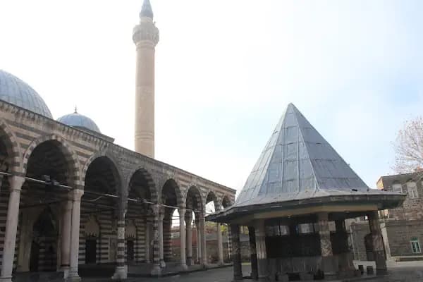 Behram Paşa Camii - Cami - Diyarbakır Sur