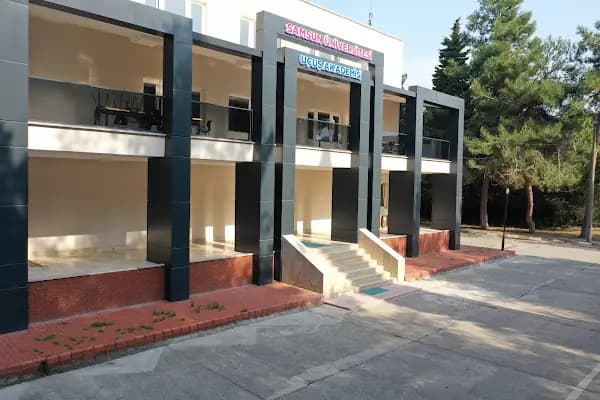 Samsun Üniversitesi Uçuş Akademisi - Uçuş Okulu - Samsun 19 Mayıs