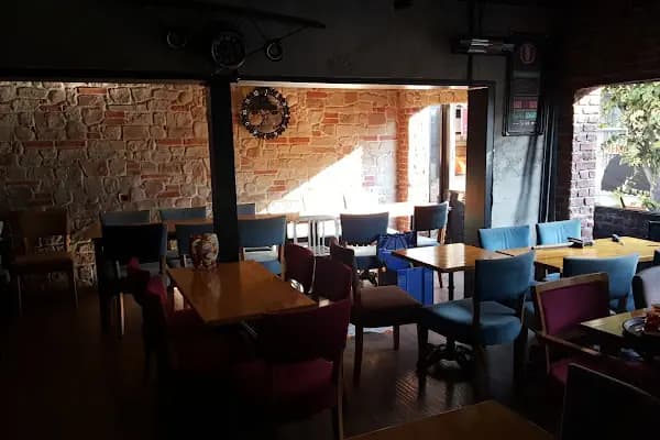 Life Station Cafe - Kafe - İstanbul Gaziosmanpaşa