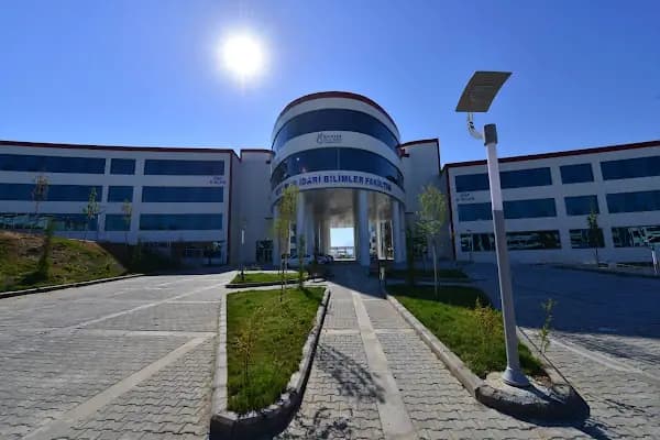 MCBÜ, İktisadi ve İdari Bilimler Fakültesi - Devlet Üniversitesi - Manisa 
