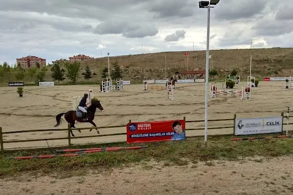 Selcuk Universitesi Binicilik Tesisleri - Kahvaltı restoranı - Konya Selçuklu