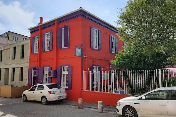 Hayal Et Güzel Sanatlar Merkezi - Sanat Okulu - İzmir Buca
