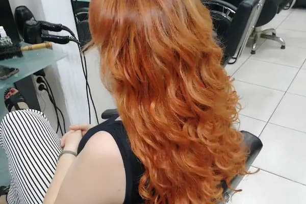 Gümüş Makas Saç Merkezi - Kuaför - İstanbul Bağcılar