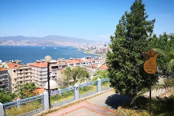 Yaşar Aksoy Parkı - Park - İzmir Konak