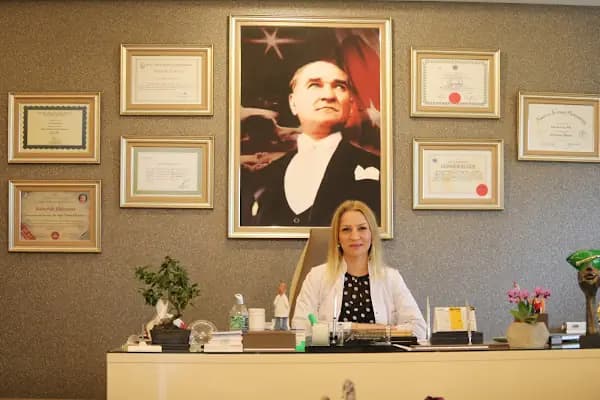 Prof. Dr. Aylin KARALEZLİ - Muğla Göz Hastalıkları Uzmanı - Göz Hastalıkları Kliniği - Muğla Menteşe