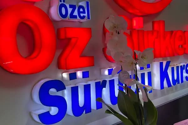 Öz Sirkeci Sürücü Kursu - Sürücü Kursu - İstanbul Bakırköy