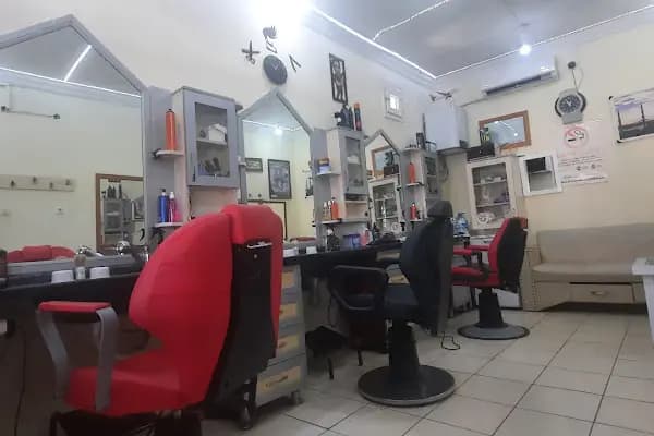 ALPTEKİN ERKEK KUAFÖRÜ - Berber Dükkanı - Antalya Aksu
