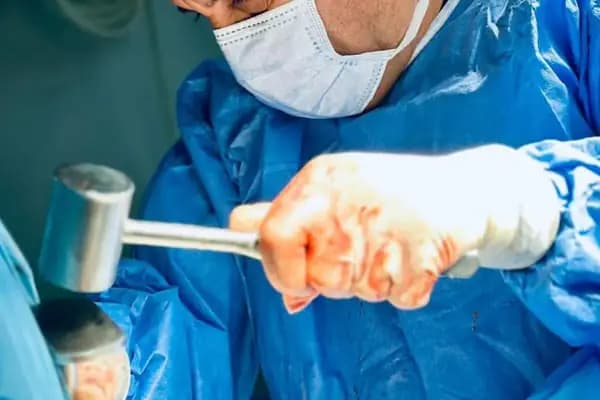 Prof. Dr. Mustafa Özkan , Ortopedi ve Travmatoloji , Üst Ekstremite ve El Mikrocerrahisi - Ortopedi Cerrahı - İzmir Menemen