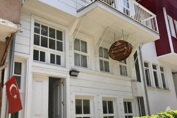 White Island Butik Otel Büyükada - Otel - İstanbul Adalar