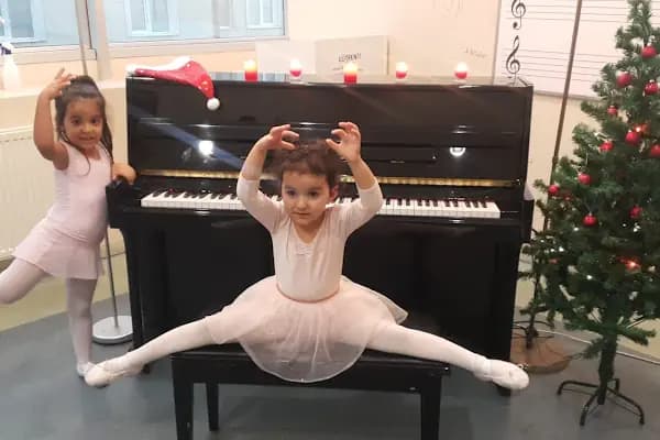 Modern Sanatlar Akademisi - Sanat Okulu - İstanbul Kartal