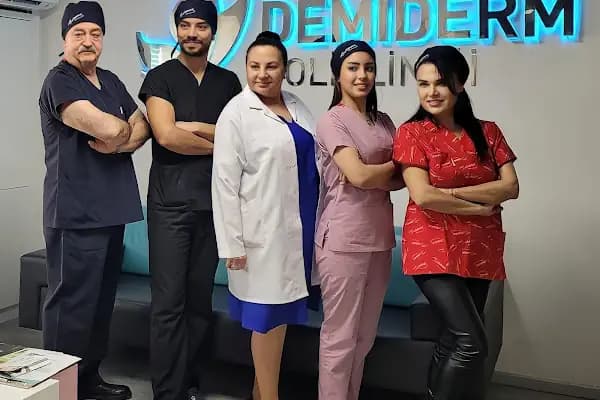 Özel Demiderm Saç Ekimi - Saç Transplantasyonu Kliniği - İzmir Aliağa
