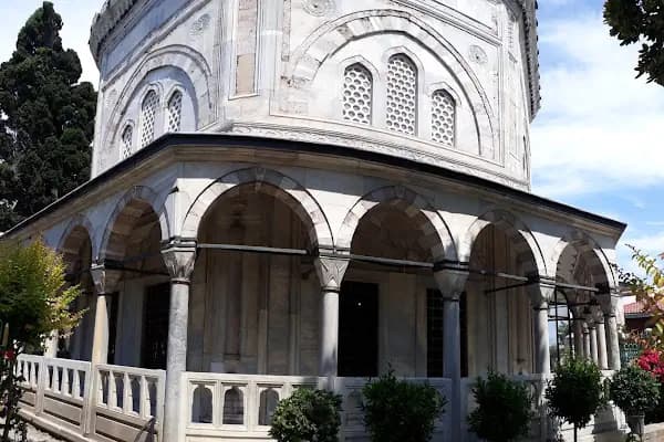 Kanuni Sultan Süleyman Türbesi - Tarihi Yer - İstanbul Çatalca