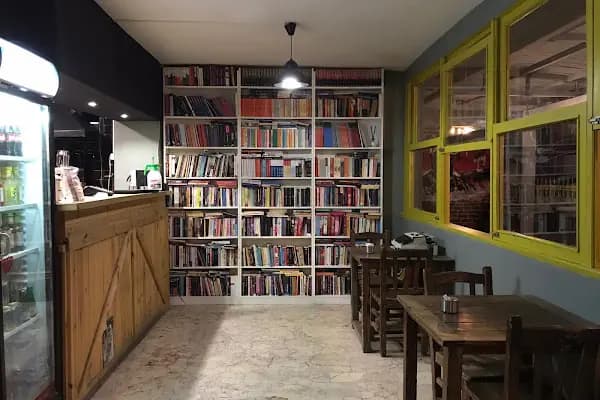 GÜNIŞIĞI Kitap Kafe - Kafe - İstanbul Beşiktaş