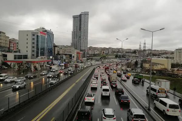 Saadetdere Mahallesi - Otobüs Durağı - İstanbul Esenyurt