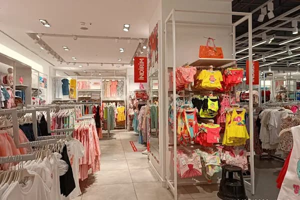 LC Waikiki - Agora Alışveriş Merkezi 2 (B Blok) - Giyim mağazası - İzmir Balçova