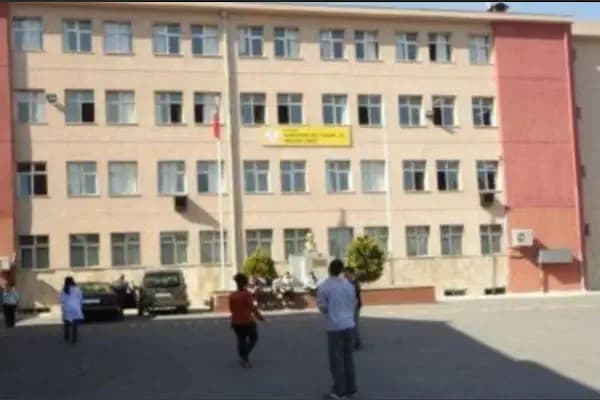 T.C İSLAHİYE CEMİL MERİÇ MESLEKİ VE TEKNİK ANADOLU LİSESİ - Okul - Gaziantep İslahiye