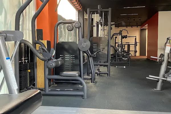 Spor 35 Sağlık Yaşam Merkezi - Spor salonu - İzmir Buca