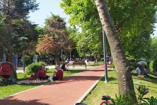 NECMİ TANYOLAÇ PARKI - Park - İstanbul Bahçelievler