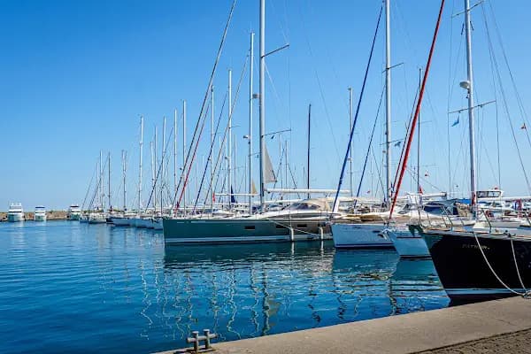 Ataköy Marina ve Yat İşletmeleri A.Ş. - Yatçılık Kulübü - İstanbul Bakırköy