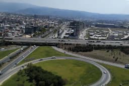 Geçit Özdilek Avm Otoparkı