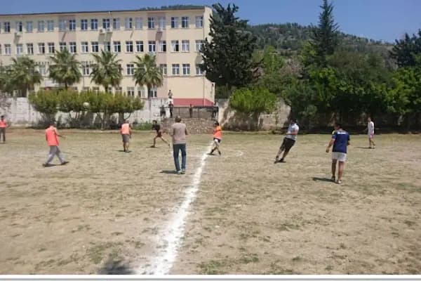 Gazi Mesleki ve Teknik Anadolu Lisesi - Okul - Mersin Akdeniz