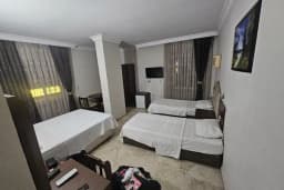 Akdeniz Otel